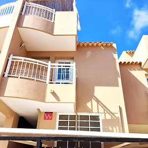  Сasa de vacaciones Cheap Studio, Wifi Free Adeje House